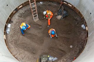 14th-century burial discovered in London.