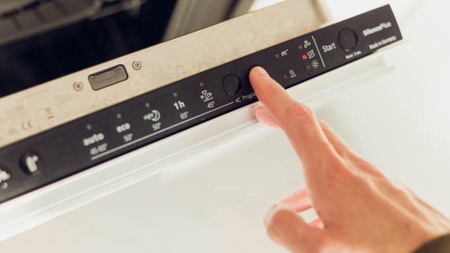 Top 8 Dishwasher Mistakes, According To Someone Who Tests Appliances ...