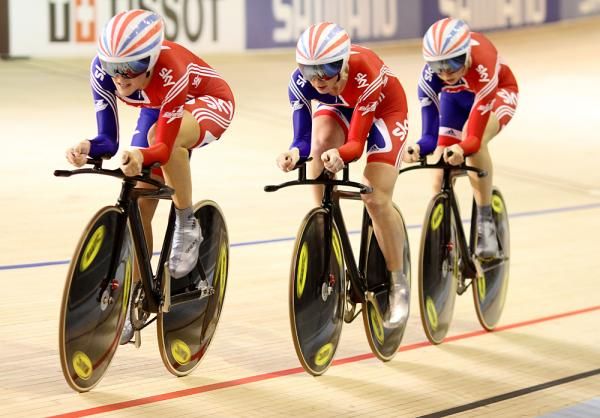 Lizzy Armitsted leads Wendy Houvenaghel and Joanna Rowsell as the British team finish second fastest and make the gold medal final in the women's 3,000m team pursuit