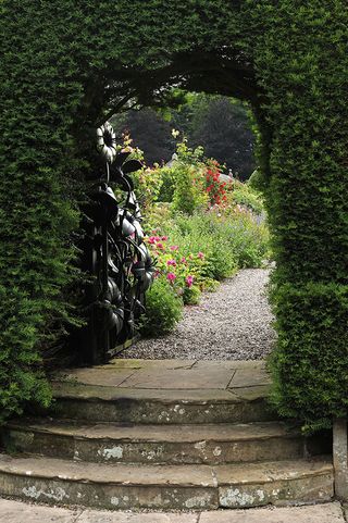 Hutton-in-the-Forest - Country Life / Val Corbett