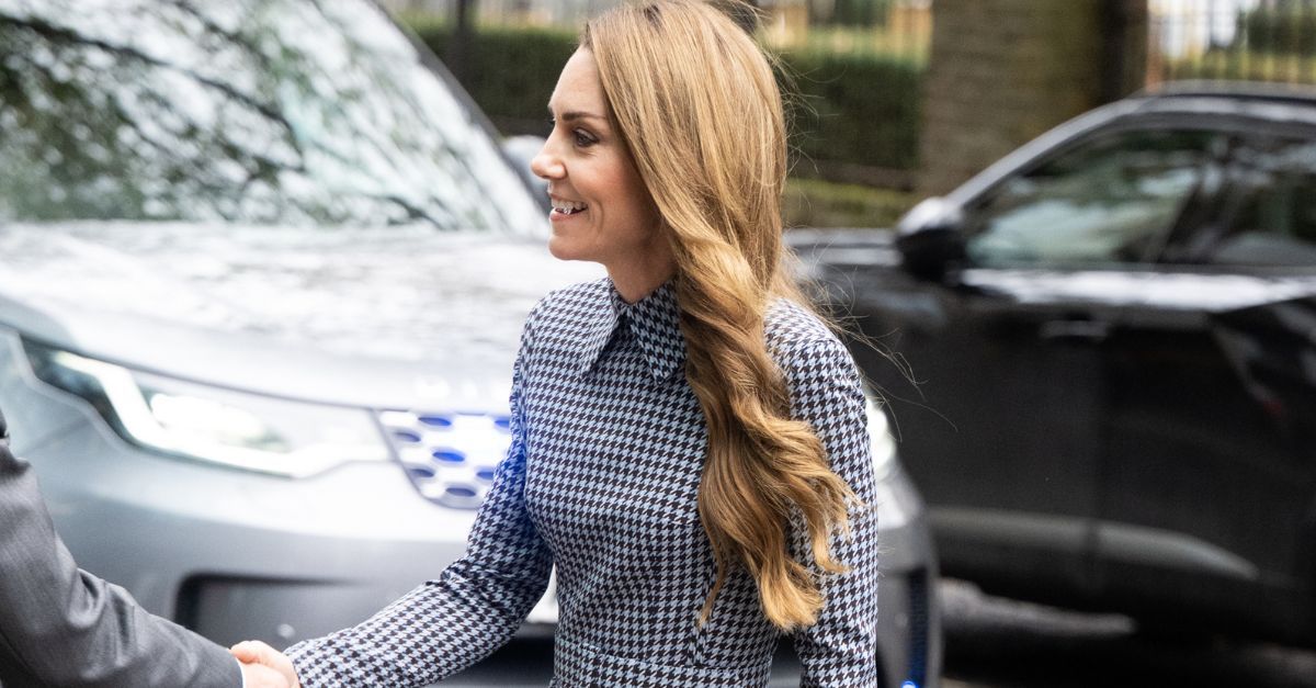 Kate Middleton Just Broke With Tradition and Wore the Chicest Mismatched Shoe-and-Bag Combination