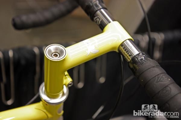 Rebolledo also gave this road bike a custom stem painted to match.