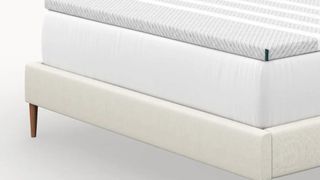 Close-upof the corners of the Leesa Mattress Topper