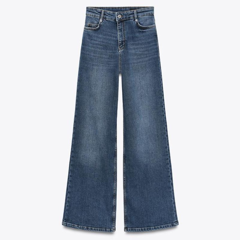 wide leg jeans in blue