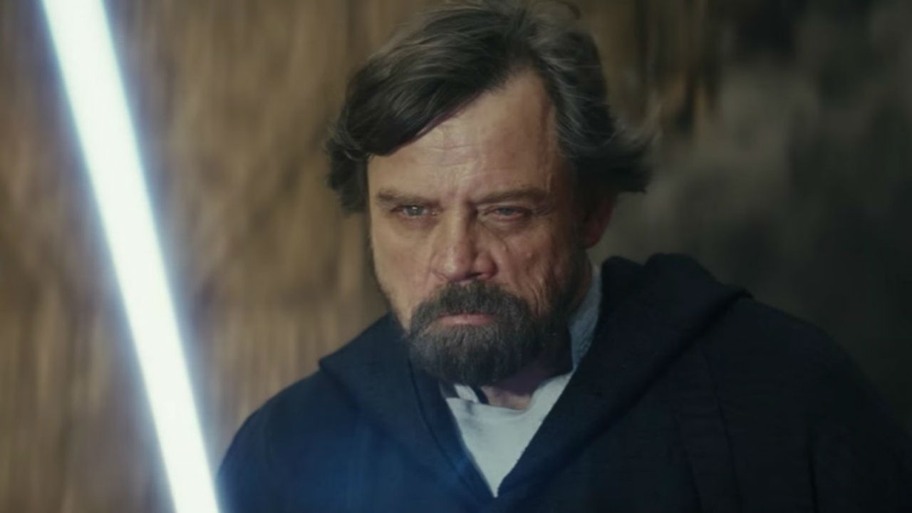 Mark Hamill 'Loves' Star Wars: The Last Jedi's Ending