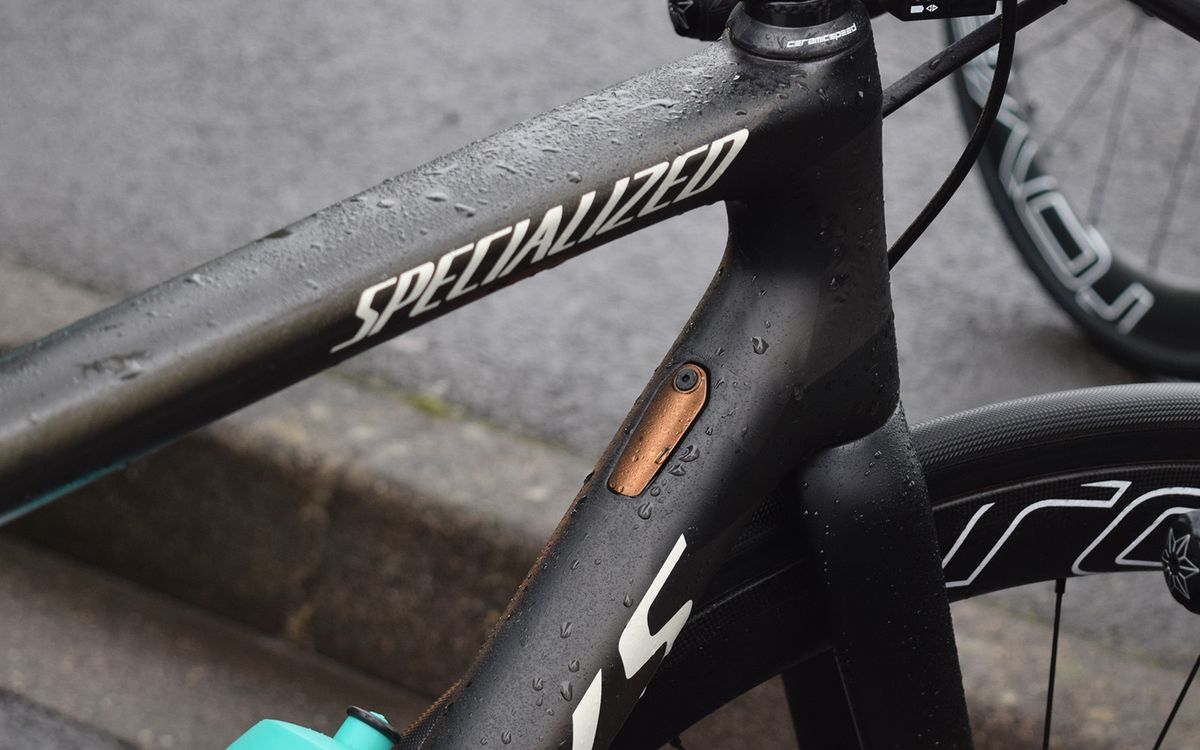 Gregor Muhlberger has a non-team-issue insert on his down tube