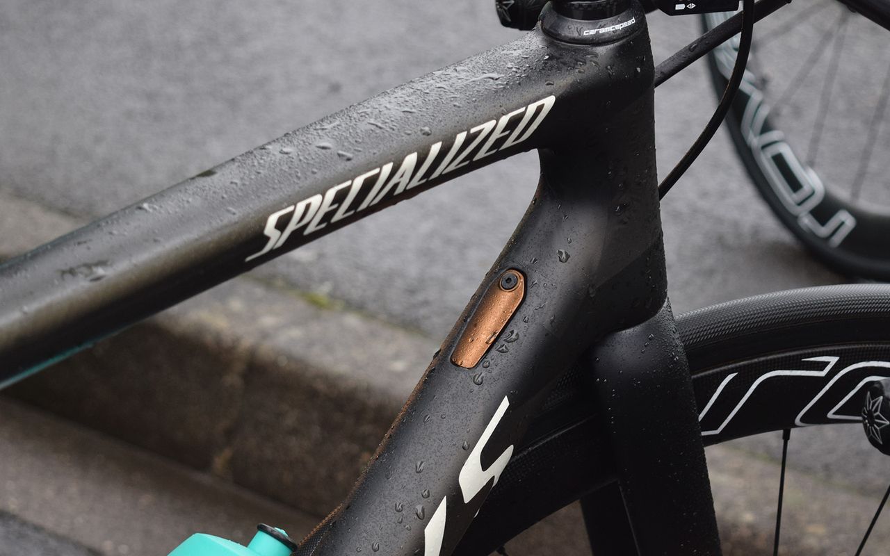Gregor Muhlberger has a non-team-issue insert on his down tube