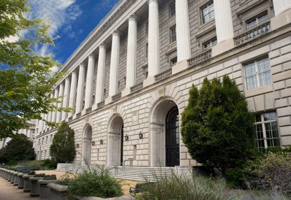 picture of the IRS building in Washington, DC