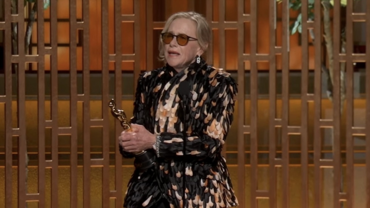 Amy Madigan accepting Best Supporting Actress Oscar for Weapons