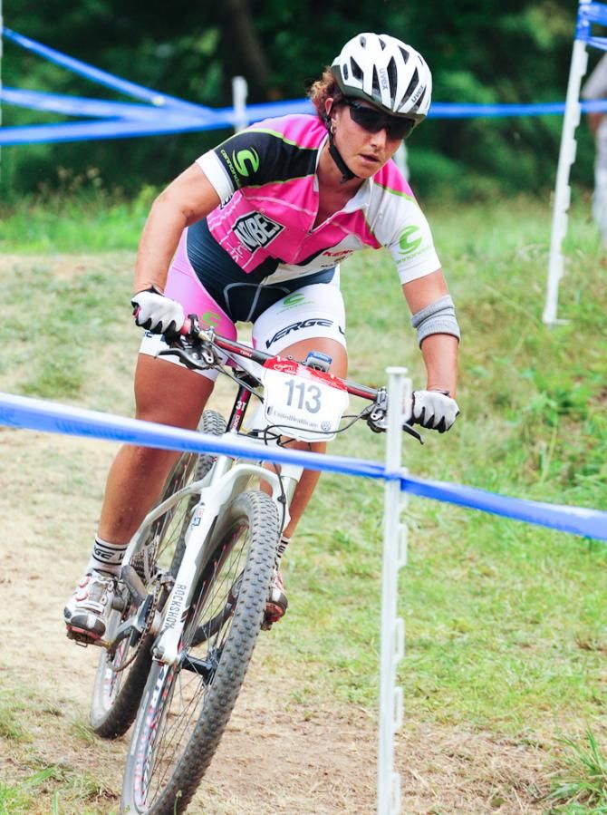 Sarah Kaufmann (NoTubes Elite Womens Team) riding some downhill S-Turns