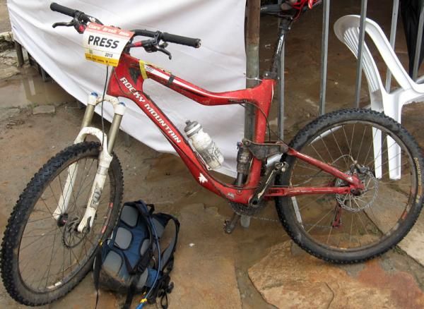 The Cyclingnews press bike survived another day.