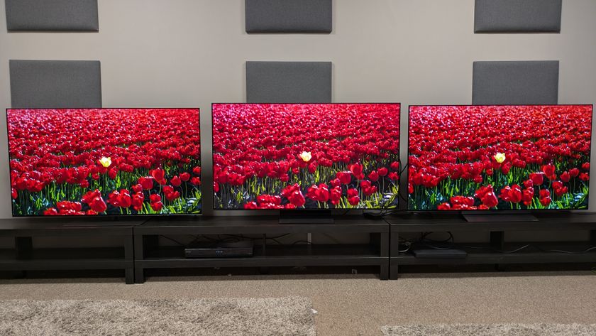 LG G5 (left) vs Samsung S95F (middle) vs LG C5 (right) showing red flowers on screen 