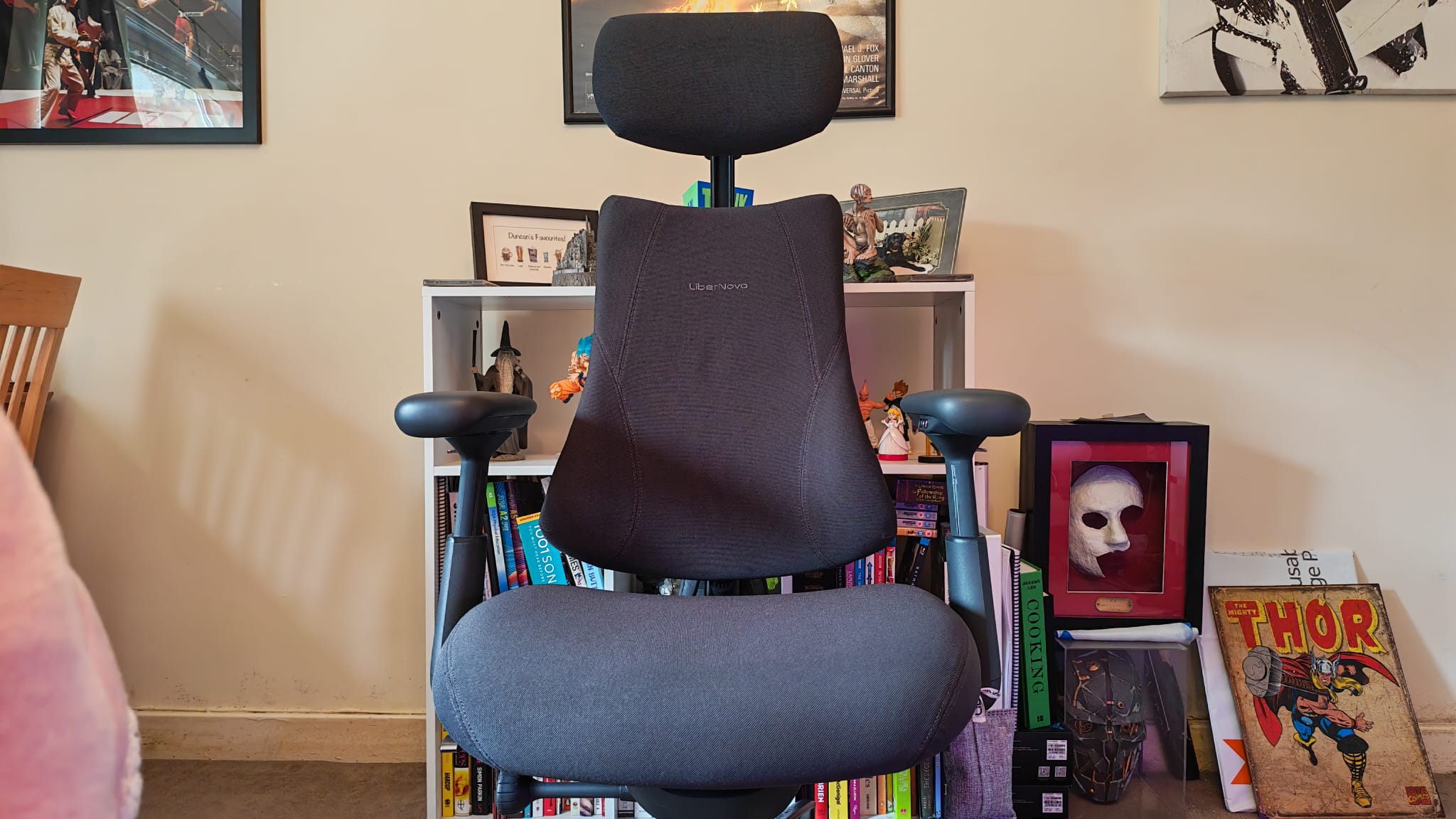 A LiberNovo Omni Pro from the front