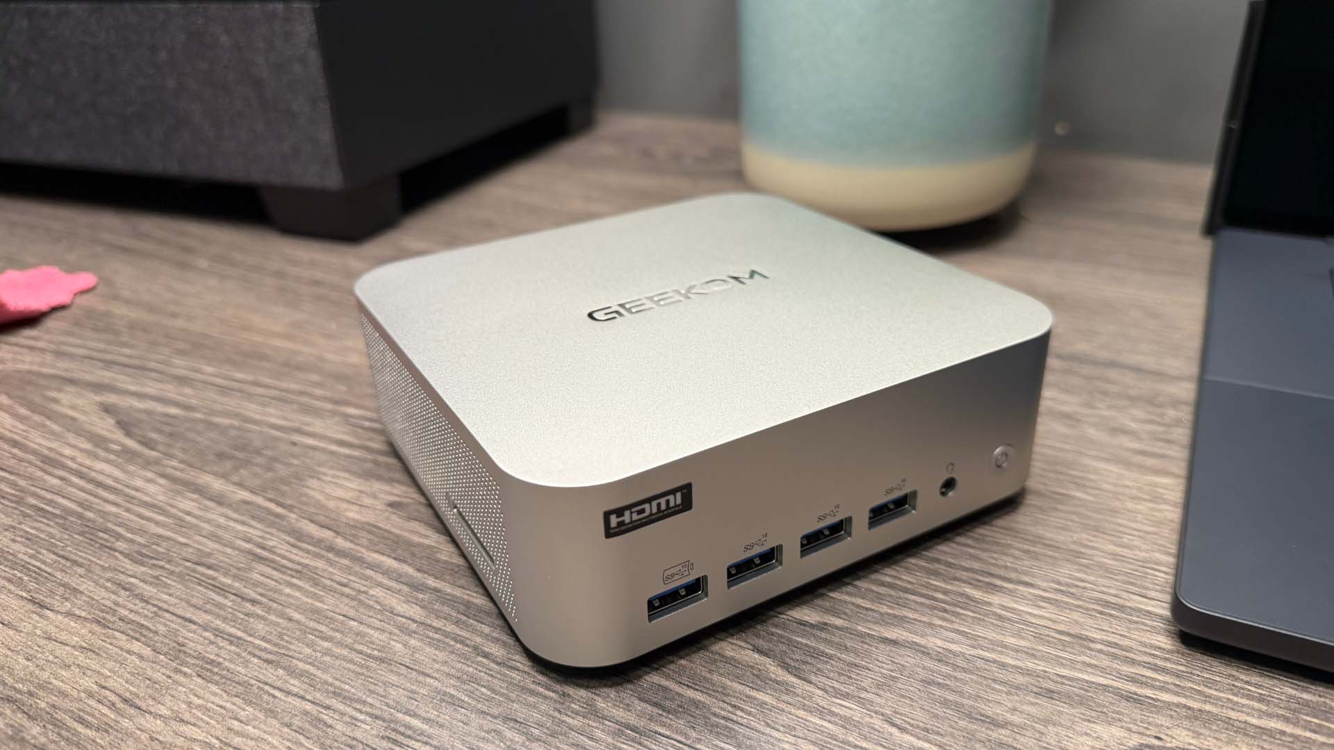 Geekom A9 Max AI mini PC