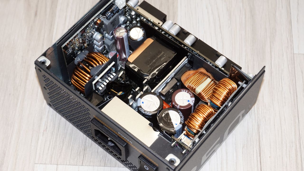 Acer Predator GX850 SFX