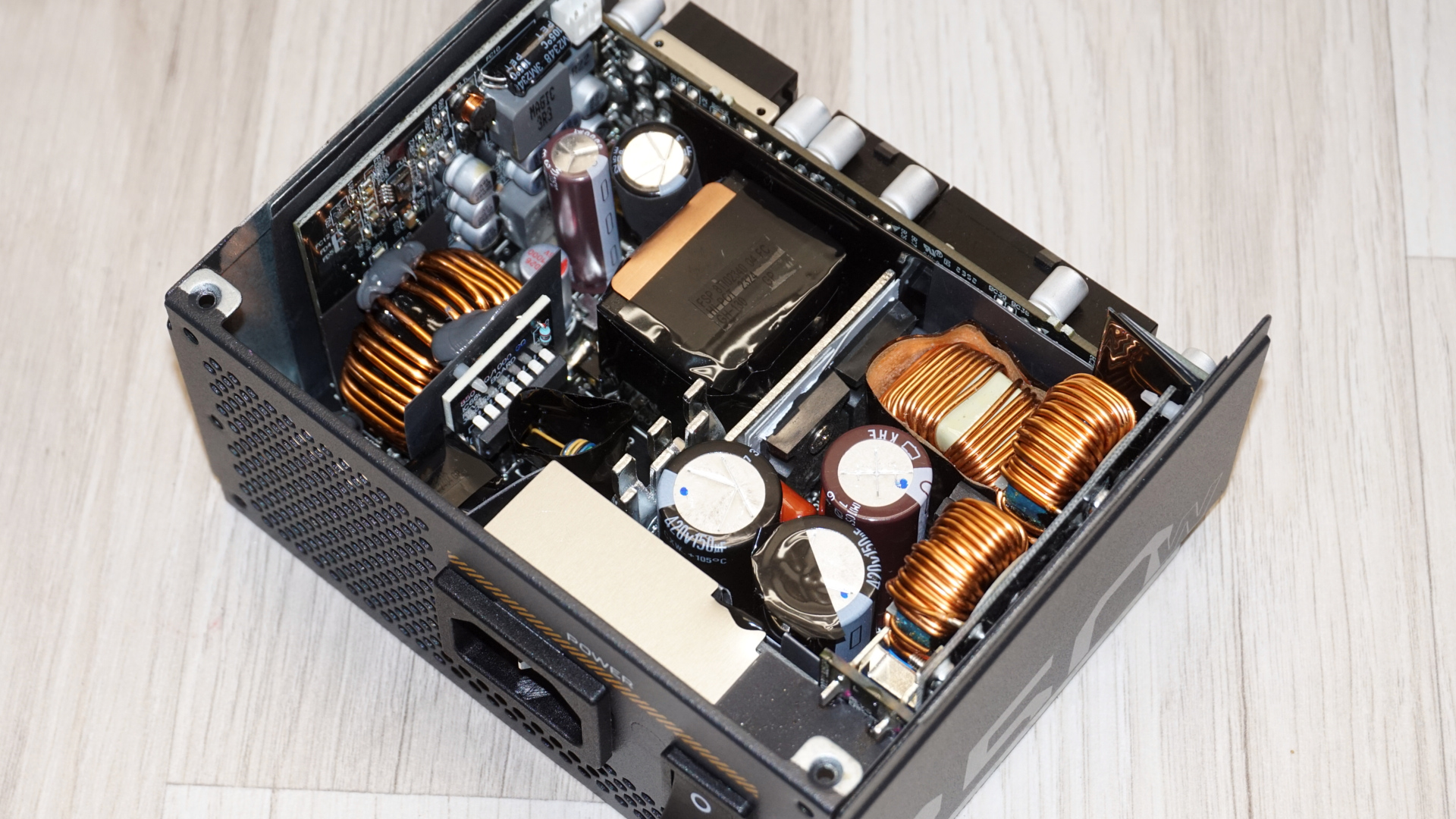 Acer Predator GX850 SFX