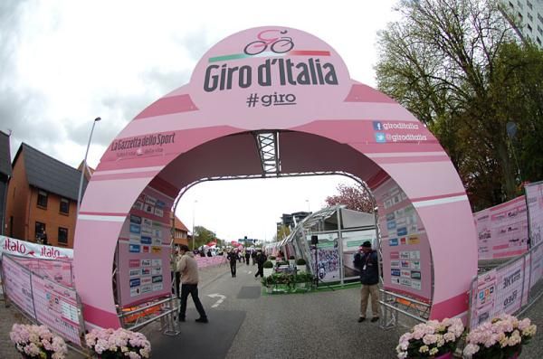 Everything is pink at the Giro d'Italia