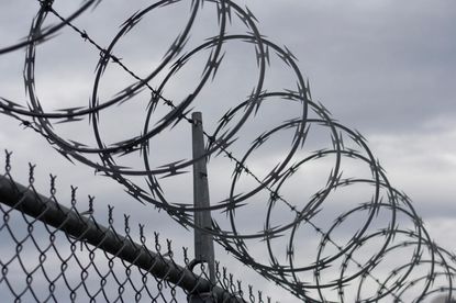 32 teens escape detention center in Tennessee
