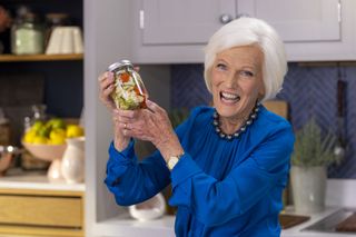 TV tonight Mary Berry shares her tips for opening jars easily.
