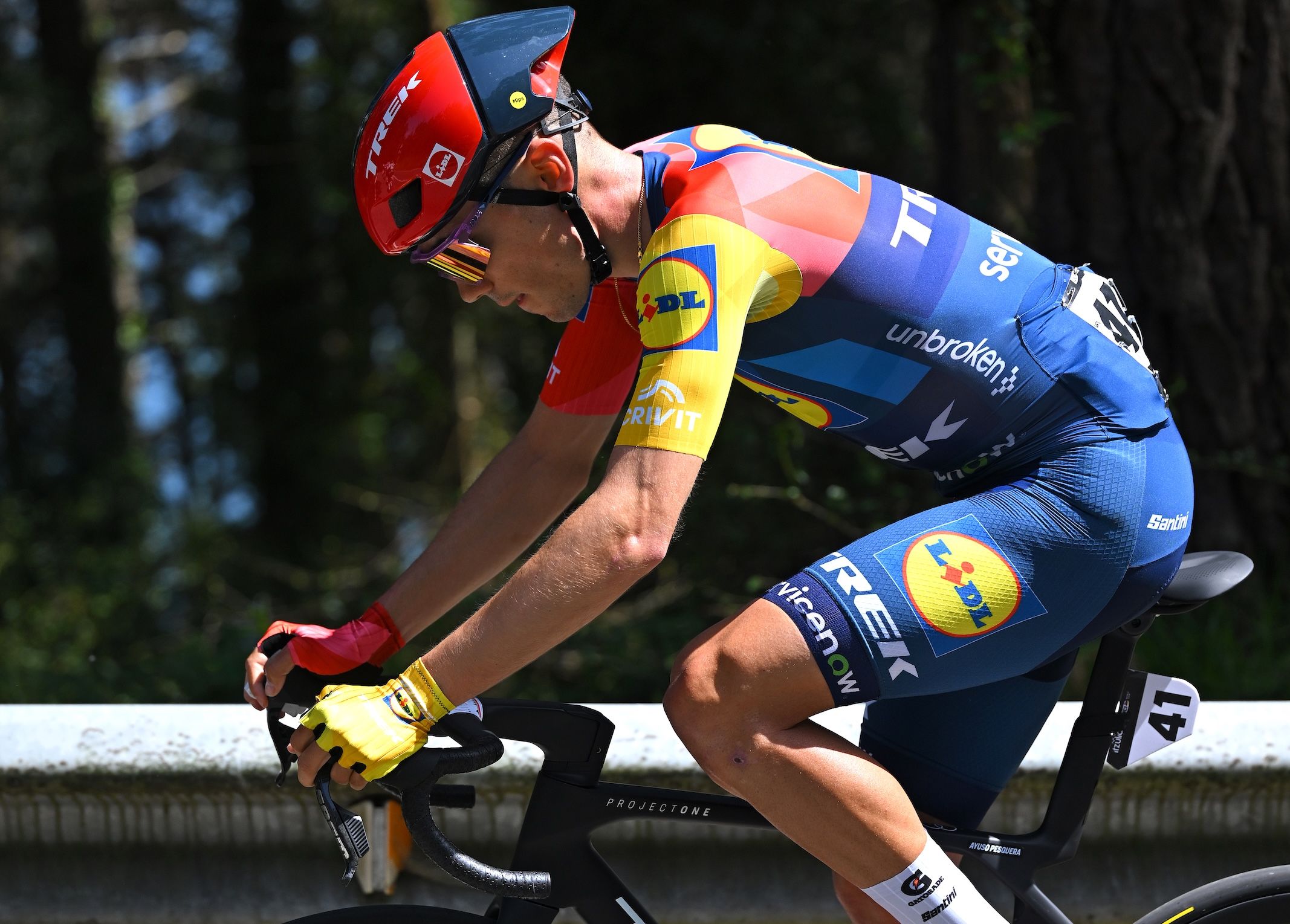 'It's been a few tough days' - Juan Ayuso abandons Itzulia Basque Country before chance to climb out of large GC deficit