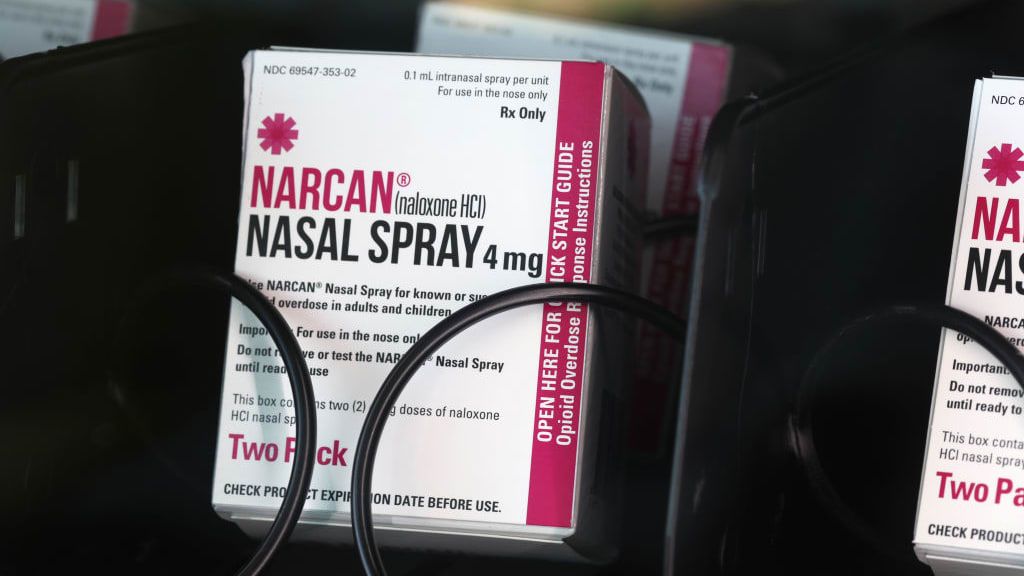 Narcan in a vending machine.