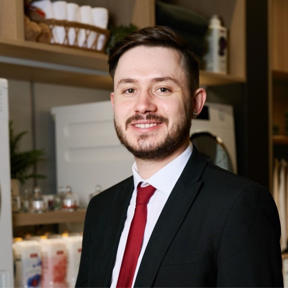 Headshot of Tom Akers, Product Trainer (South) at Miele GB