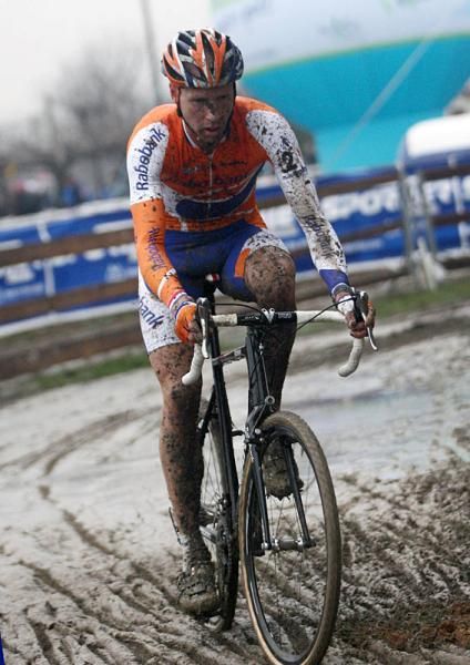 Gerben de Knegt (Rabobank) battles the elements in Italy en route to victory.