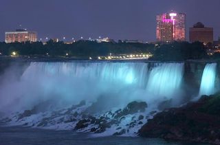 Niagra Falls lit up blue to celebrate the birth of the royal baby