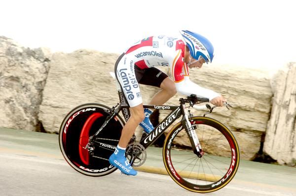 Michele Scarponi (Lampre-ISD) lost one spot, falling behind Robert Gesink to third.