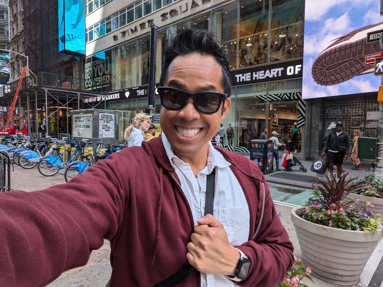 Google Pixel 8a selfie sample.