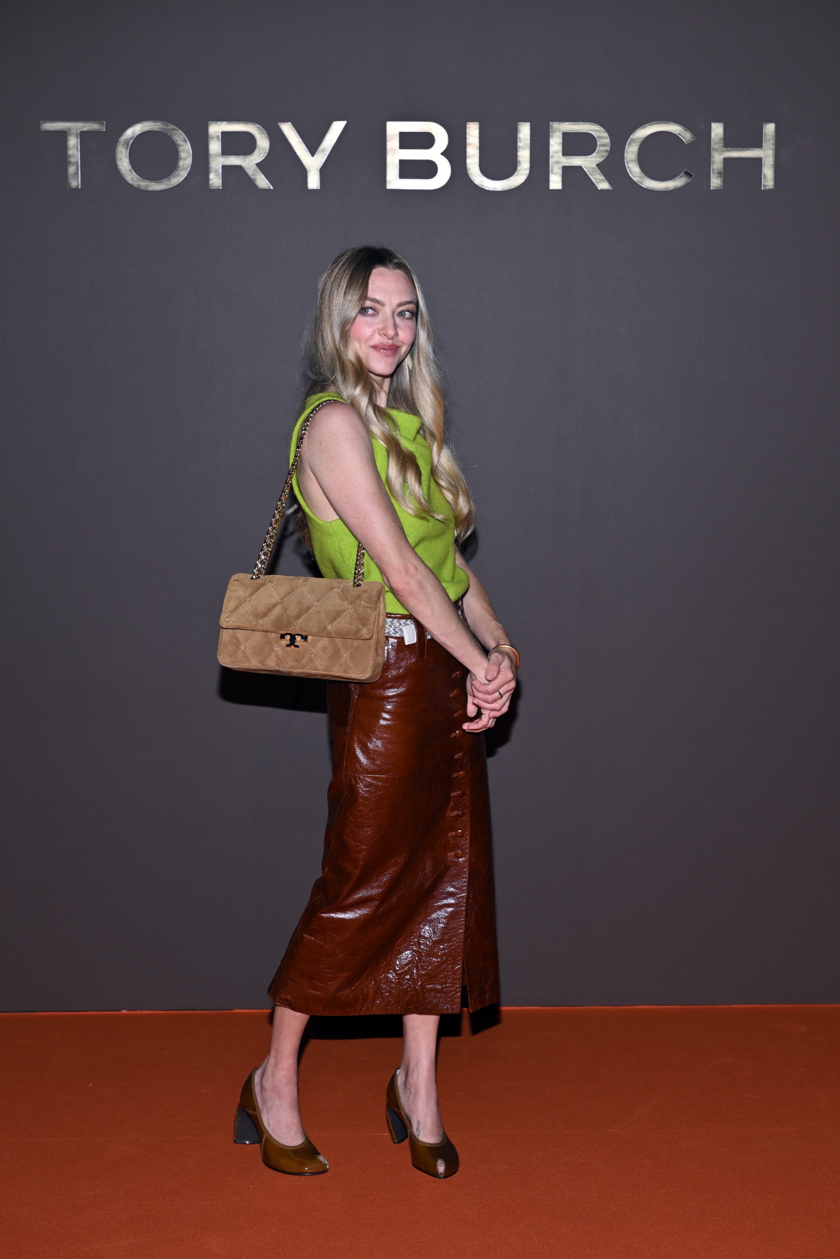 Amanda Seyfried#039;s celebrity look at the Tory Burch New york fashion week show