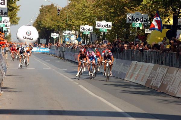 Philippe Gilbert (Silence-Lotto) has 50 metres to go in the Giro del Piemonte.