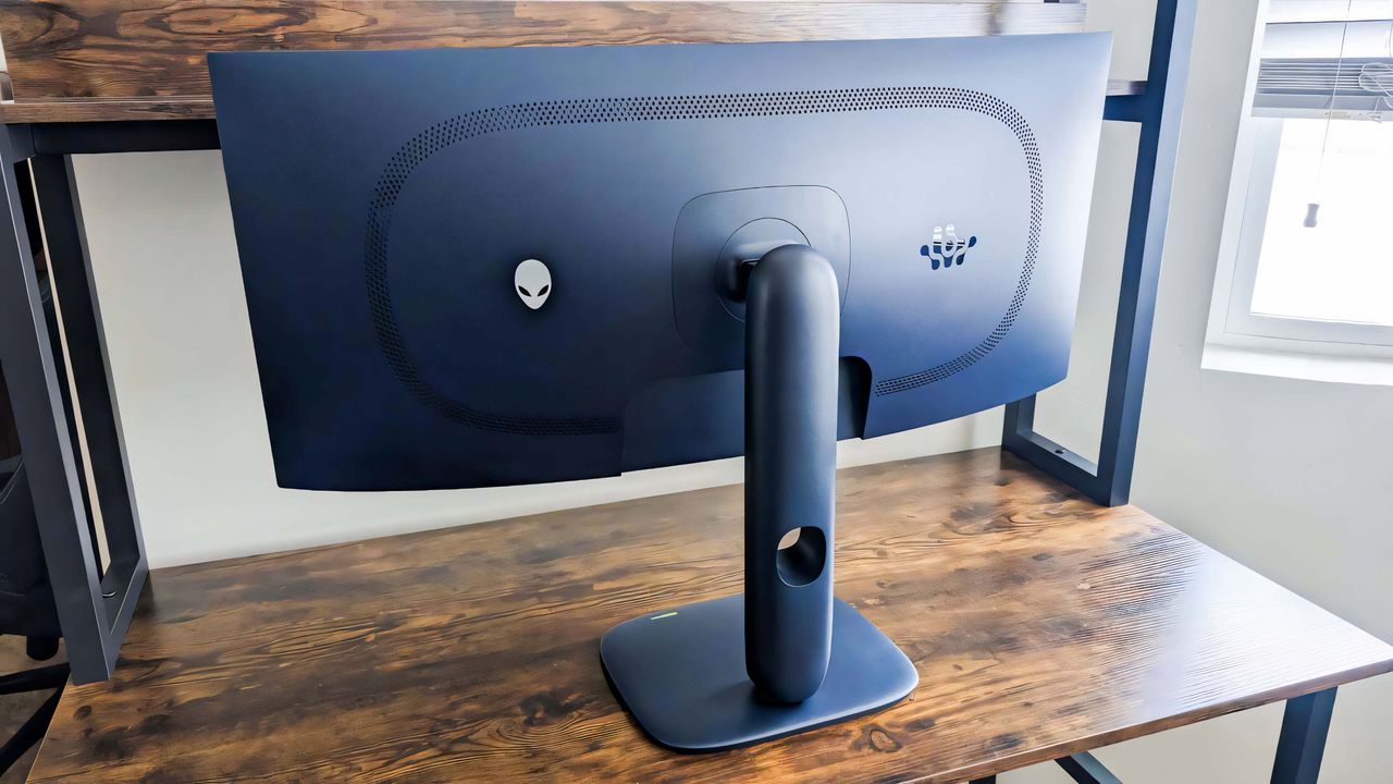 A slightly side view of the back of the Alienware 34 Curved QD-OLED AW3425DW.