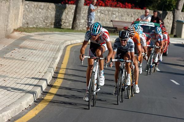 Francis De Greef (Omega Pharma-Lotto) leads the charge as the remains of the break pursues Gavazzi and Vandewalle in the stage finale.