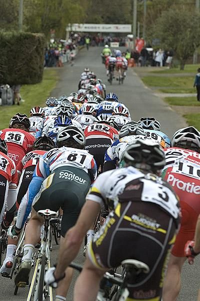 A small break opens up on the streets of Westbury but on a fast and short curcuit staying away from the peloton was always going to be difficult.