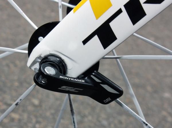 Bontrager's new 'SC' skewers tuck neatly behind the fork blade and rear dropout.