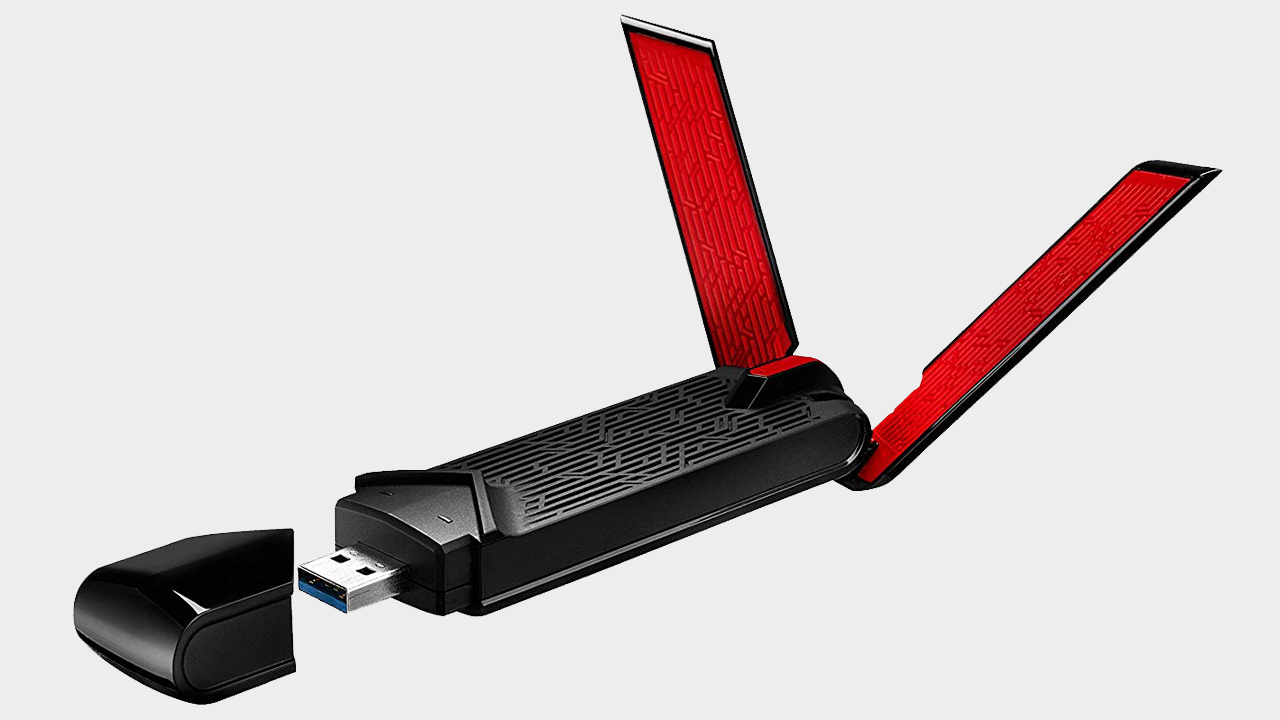 ASUS USB-AC68 sobre un fondo en blanco