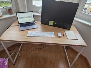 An Ökoform Miniöko Heated Desk in a home office