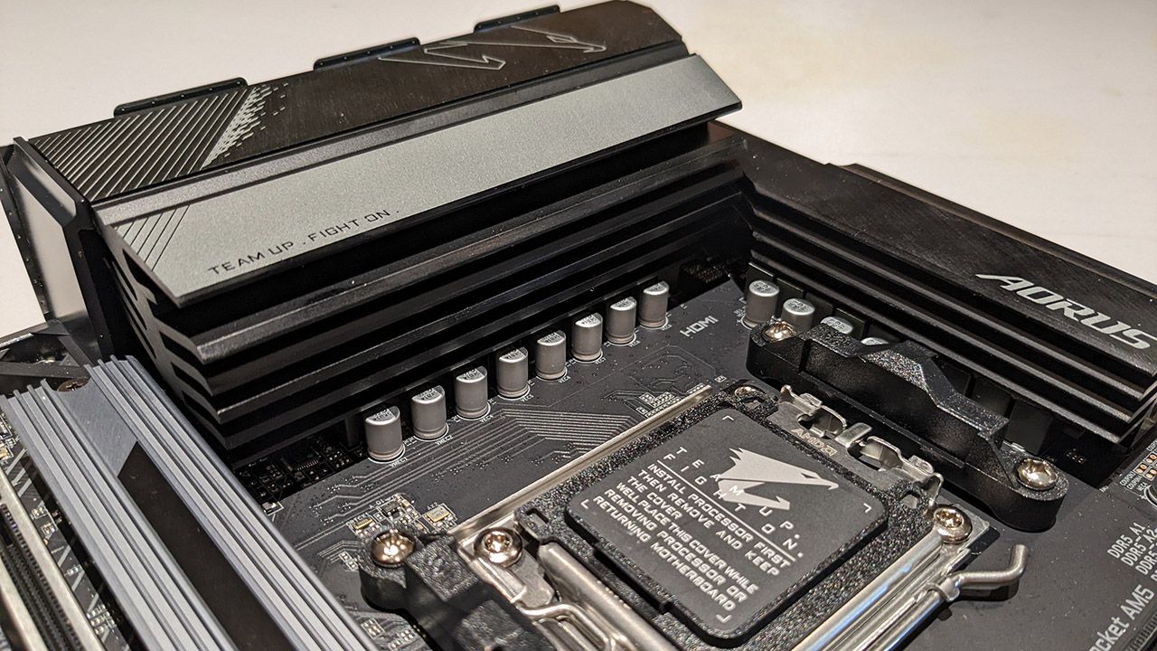 Gigabyte X670 Aorus Elite AX