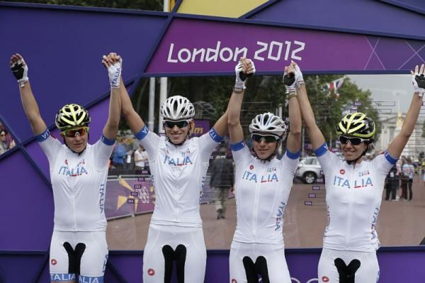 The Italian team gather at the start