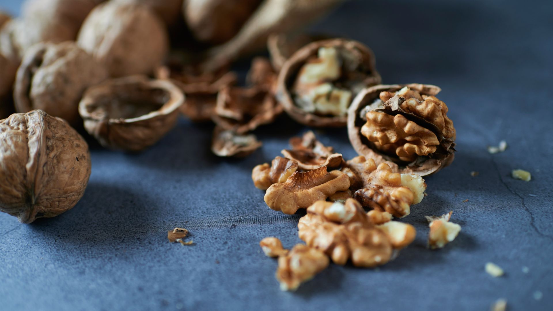 Walnuts in shells and halves