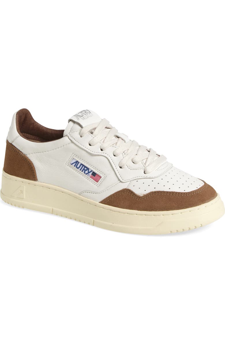 Medalist Low Sneaker