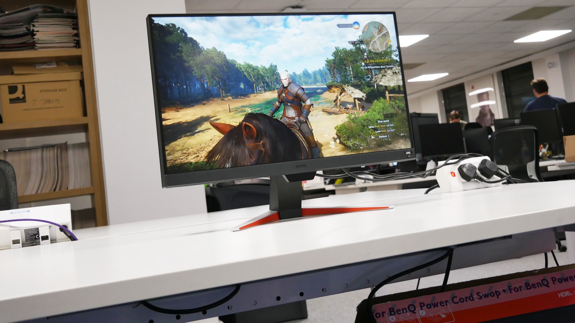 BenQ MOBIUZ EX240 Gaming Monitor - Unpack, assemble and set up