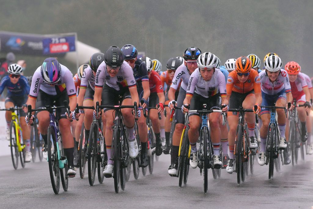 PLOUAY FRANCE AUGUST 27 Lisa Klein of Germany Lisa Brennauer of Germany Kathrin Hammes of Germany Trixi Worrack of Germany Amy Pieters of The Netherlands Elisabeth DeignanArmitstead of United Kingdom during the 26th UEC Road European Championships 2020 Womens Elite Road Race a 1092km race from Plouay to Plouay GrandPrixPlouay GPPlouay on August 27 2020 in Plouay France Photo by Luc ClaessenGetty Images