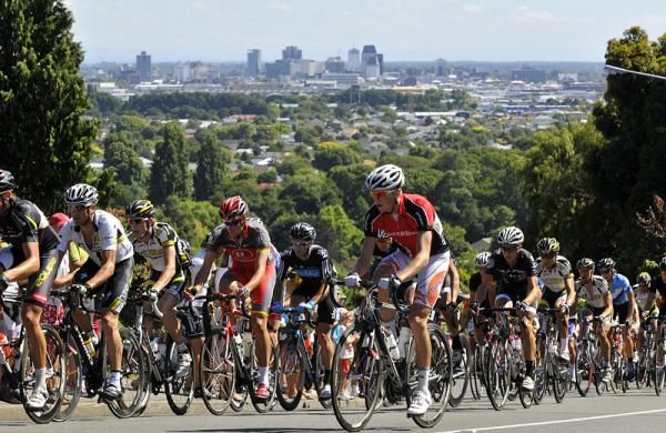 The peloton follows 1:30 later.