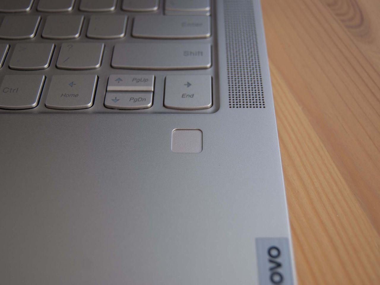 Lenovo Yoga C740 14