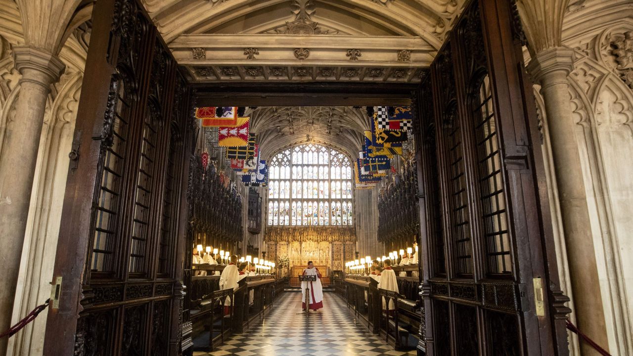 Building, Holy places, Architecture, Aisle, Place of worship, Chapel, Church, Cathedral, Basilica, Symmetry, 