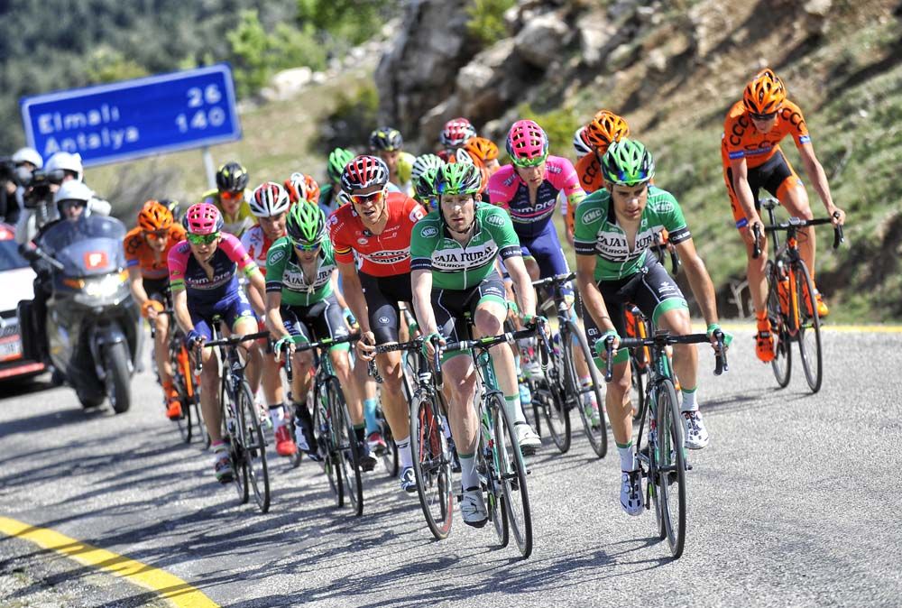Caja Rural controlled the racing on the final climb