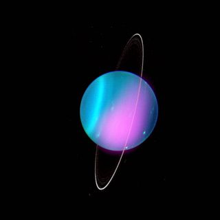 An image of Uranus depicting its pair of rings.