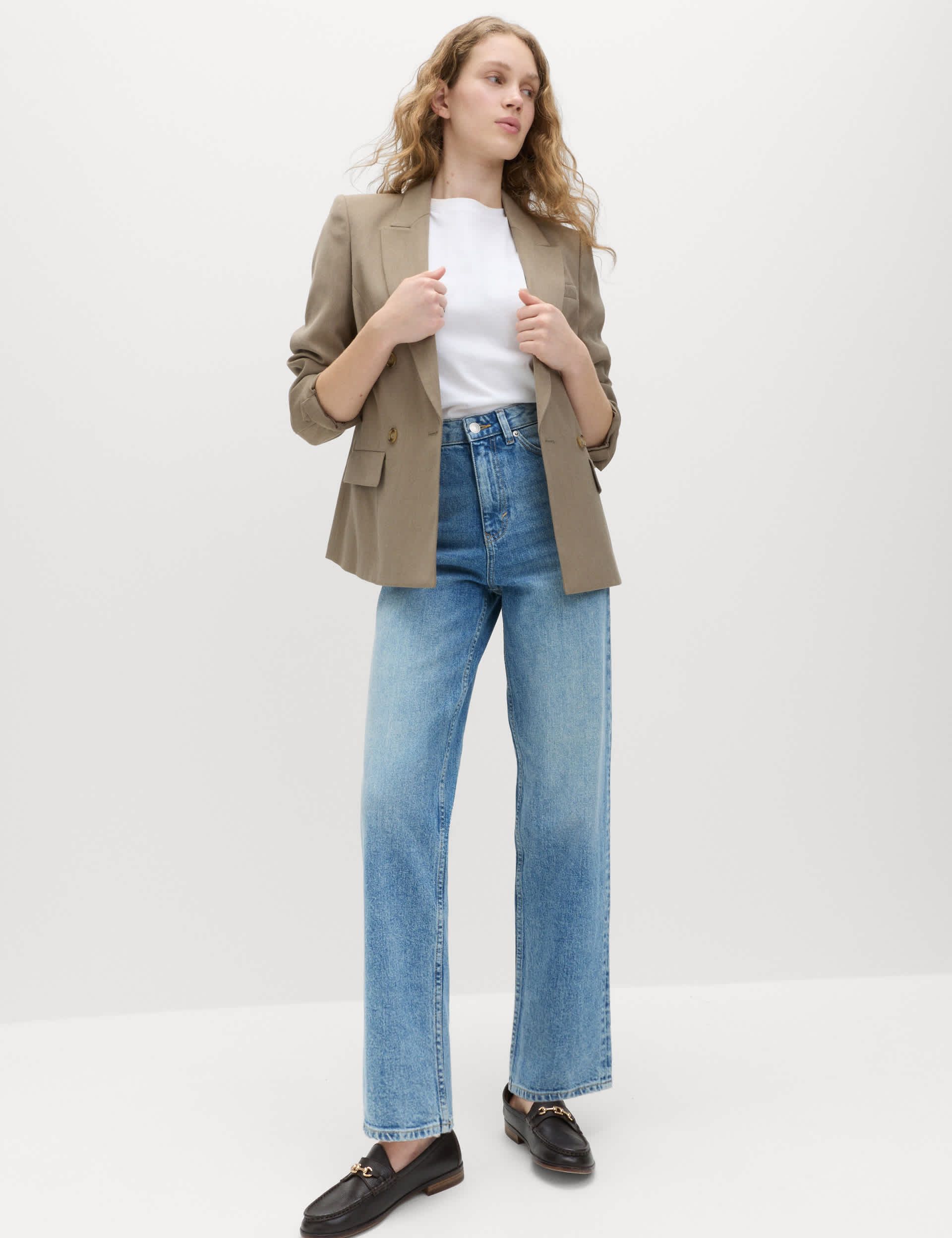 High Waisted Straight Leg Jeans